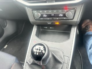 /photos/9374/f28e9262-ccdb-4162-9484-ee9a173c8cb0_i320x240.jpg